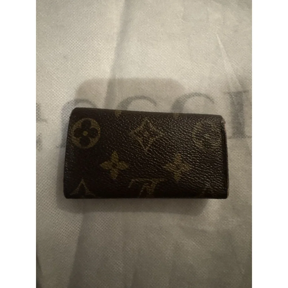 Authentic Vintage Louis Vuitton Monogram 4‎ Key Holder Case Made in France
